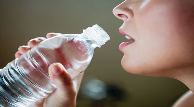 Исследователи рассказывают о вреде повторного использования пластиковых бутылок