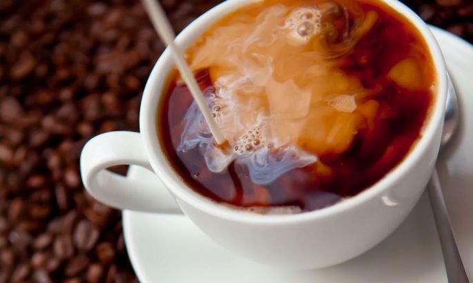 Кофе положительно влияет на командный дух, говорят ученые